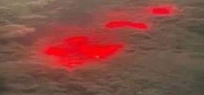 Imágenes: piloto capta misterioso destello de color rojo bajo las nubes del Océano Atlántico y estas son las teorías de los usuarios