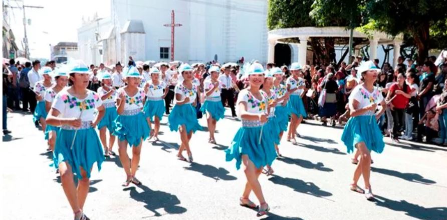 La feria y los desfiles en Cobán han sido de los festejos más sobresalientes del país. (Foto: Hemeroteca PL)