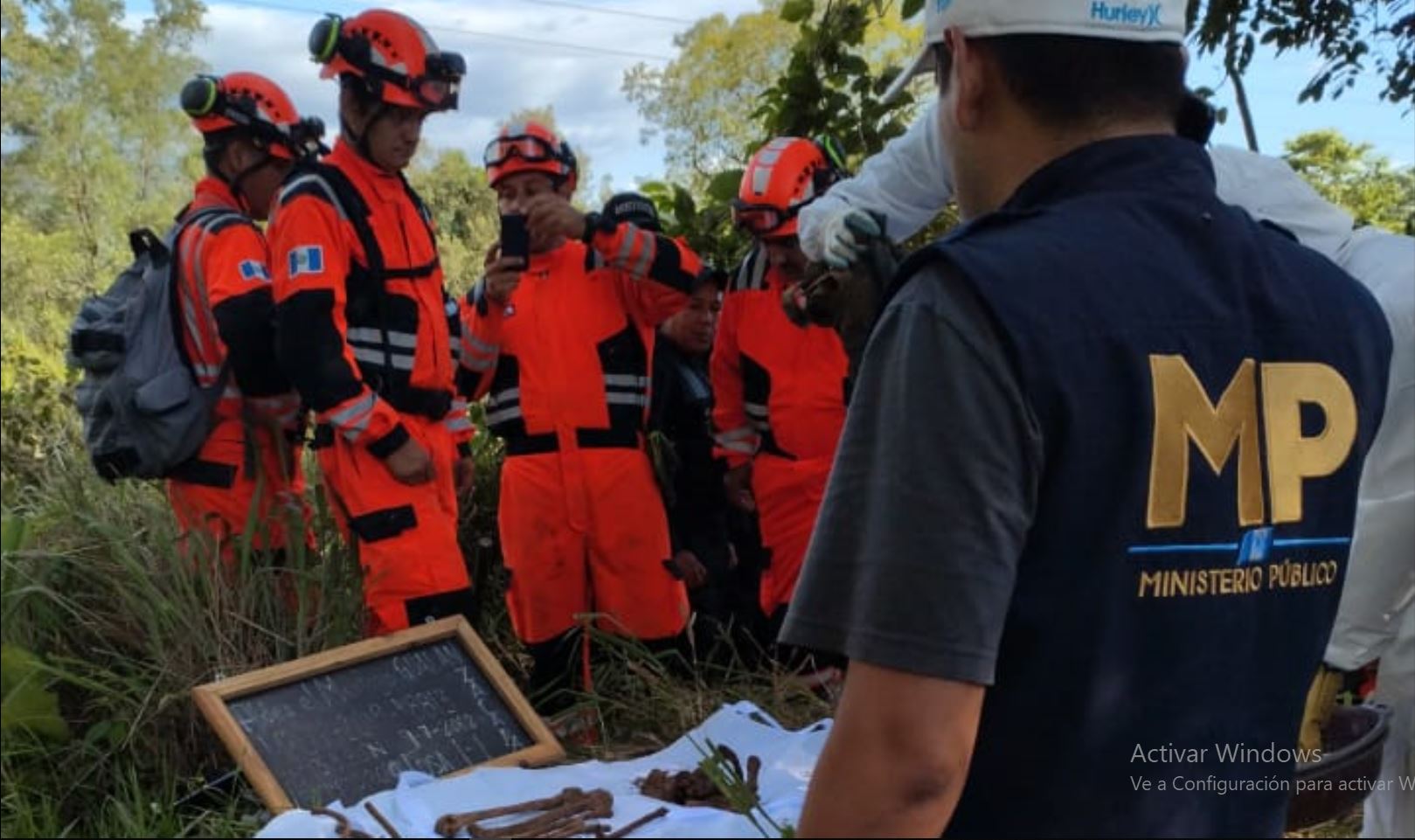 Los restos fueron hallados en un área boscosa de Gualán, Zacapa. (Foto Prensa Libre: MP) 