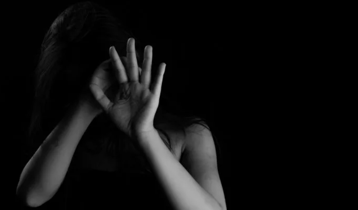 VIOLENCIA CONTRA LA MUJER