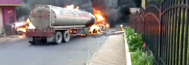 Así inició el incendio en Sololá que dejó dos personas fallecidas. (Foto Prensa Libre: Bomberos Voluntarios) 