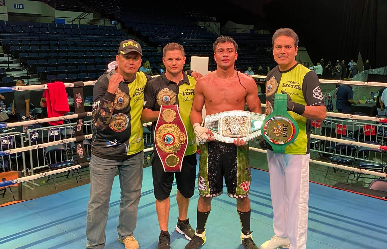 Léster Martínez conquistó su tercer título profesional el sábado 30 de julio de 2022. Foto Prensa Libre (CDA Escuela Profesional de Boxeo)