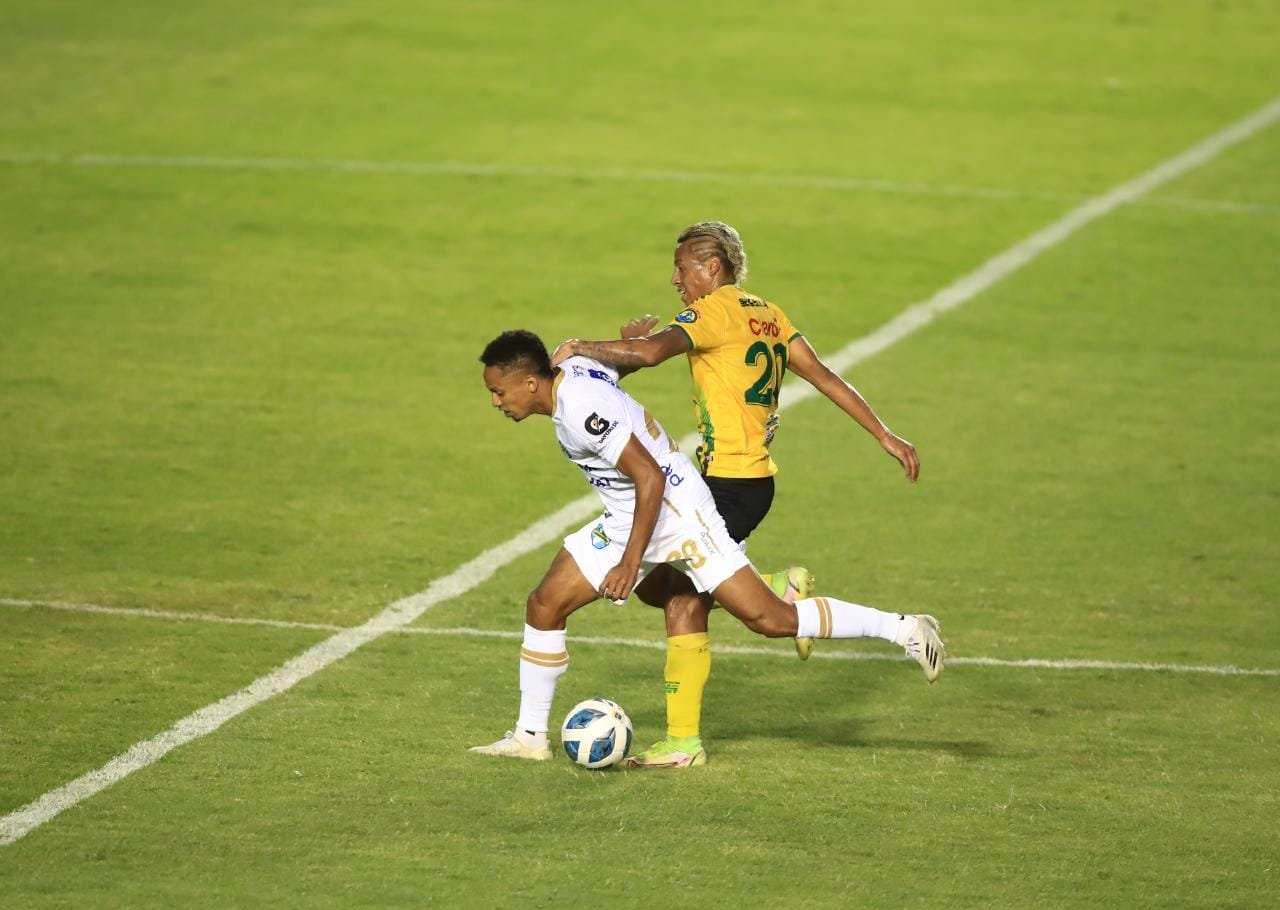 Comunicaciones y Guastatoya repartieron puntos en la segunda fecha del Apertura 2022. Foto Prensa Libre (Carlos Humberto)