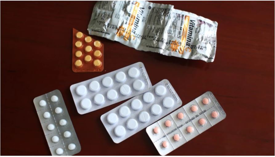 Salud admite que ha recibido denuncias de kits incompleto para quienes dan positivo por covid-19. (Foto: Hemeroteca PL)