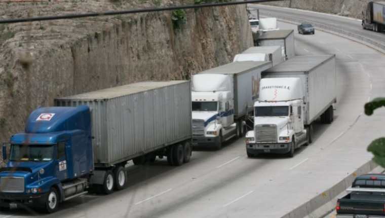 El transporte de carga podrá circular libremente el 4 de julio próximo. (Foto Prensa Libre: HemerotecaPL)