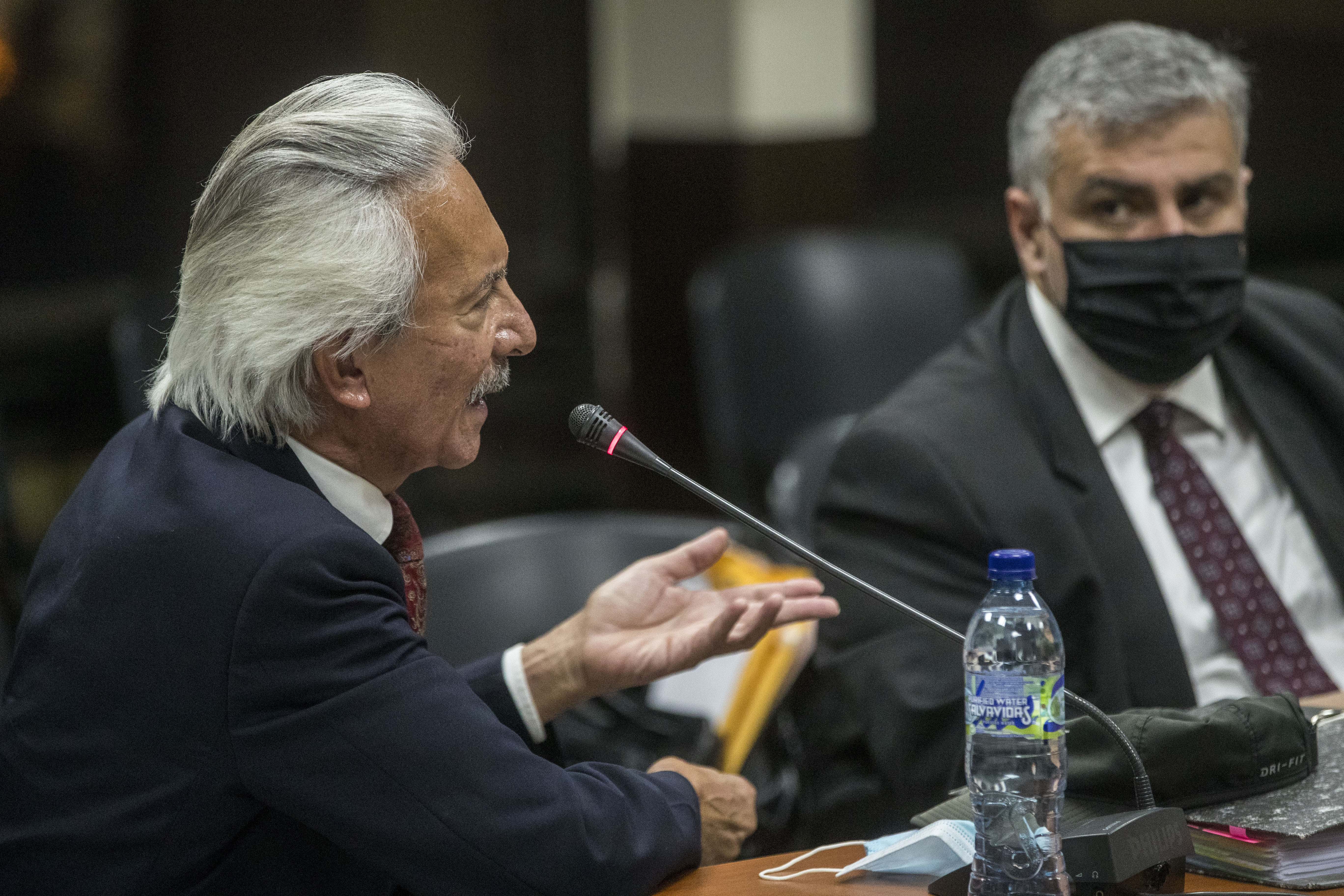 Jose Rubén Zamora, presidente de elPeriódico, durante un audiencia en Tribunales. (Foto Prensa Libre: EFE)