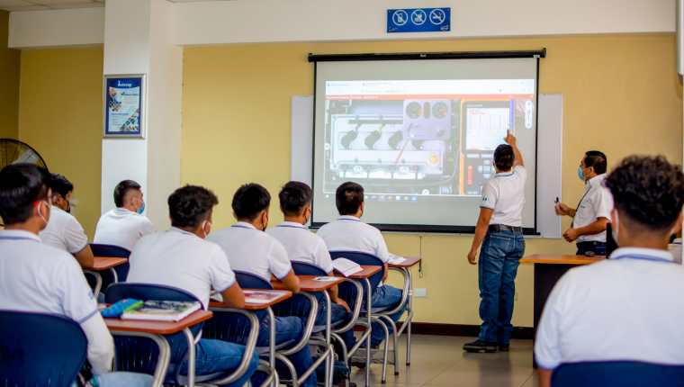 La conectividad es una de las fortalezas y como herramienta de la educación. Foto Prensa Libre: Cortesía