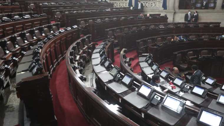 El dictamen de reformas a la LEPP necesita de 107 diputados para avanzar en cada uno de sus tres debates. Fotografía: Prensa Libre. 