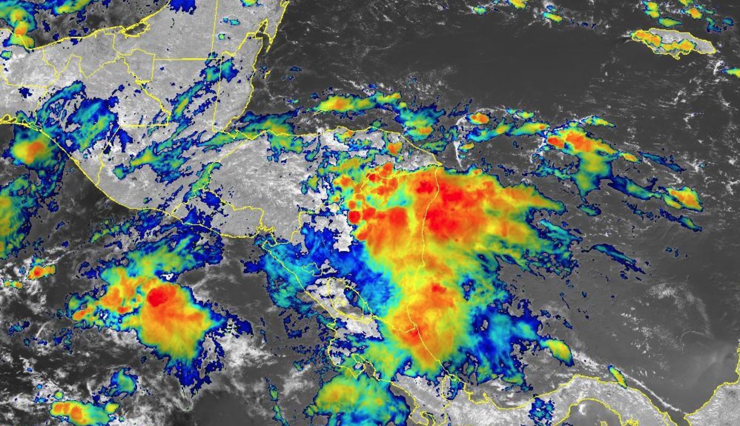 Fotografía satelital que muestra el comportamiento del clima en la región. (Foto Prensa Libre: Conred)