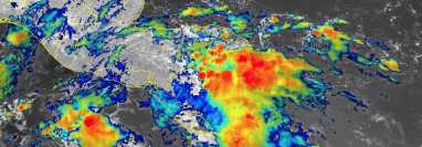 Fotografía satelital que muestra el comportamiento del clima en la región. (Foto Prensa Libre: Conred)