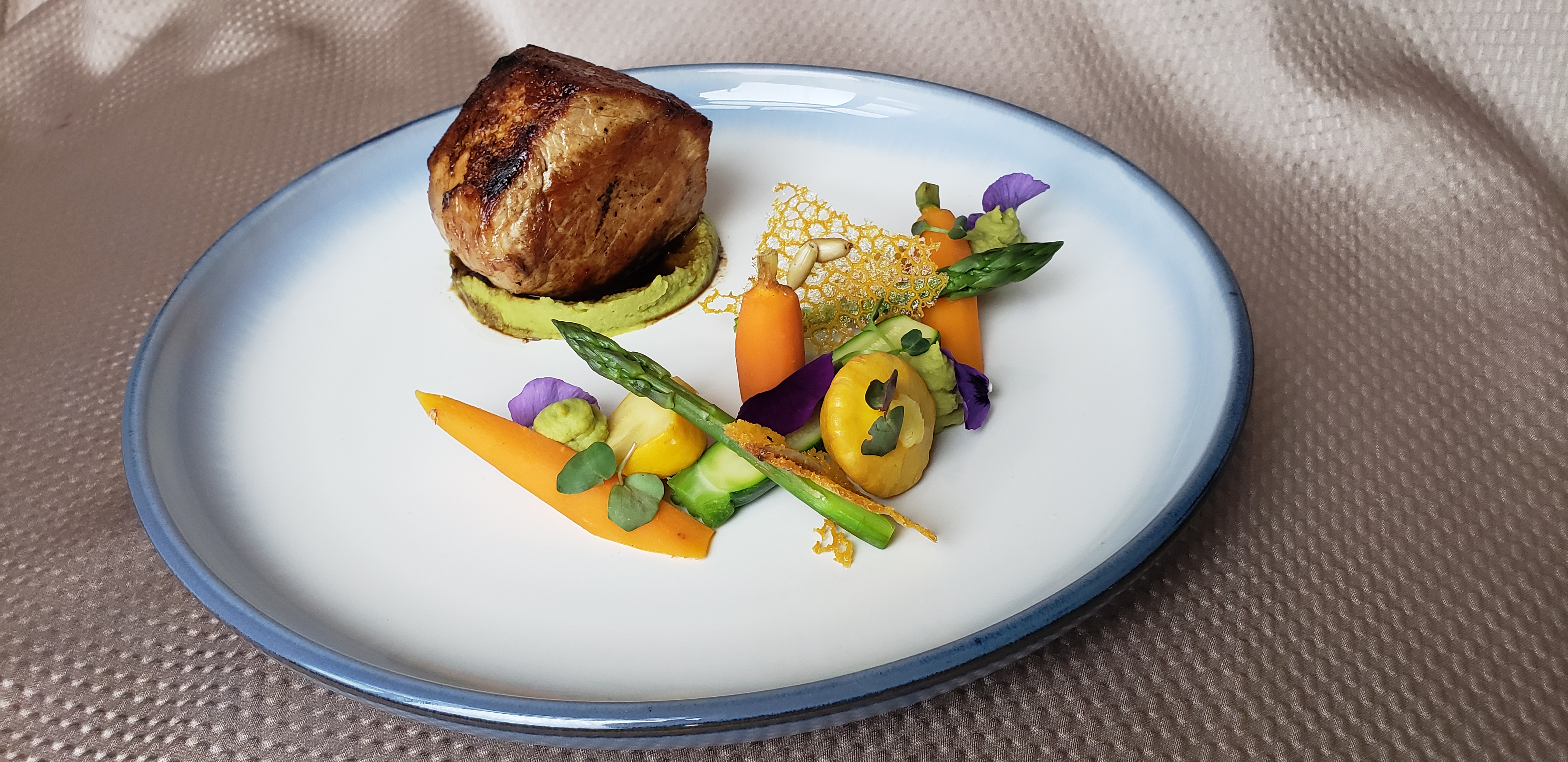 Solomillo horneado a la soya es un supremo platillo creado por el chef WIlliam Cubur, de delicioso sabor y atractiva presentación. (Foto Prensa Libre, cortesía de WIlliam Cubur)