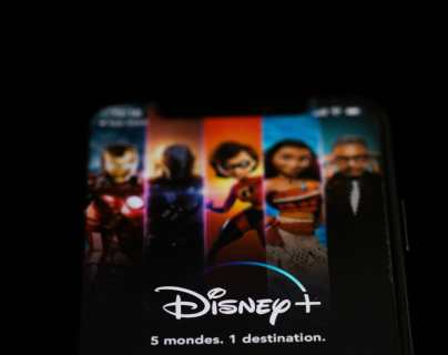 Disney anunció que superó a Netflix en abonados a sus plataformas de "streaming". (Foto Prensa Libre: AFP)