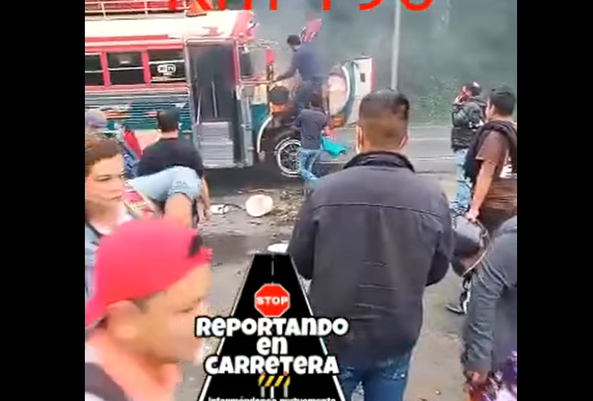 Incendio de bus en El Palmar