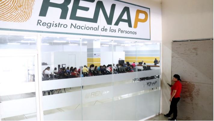 13 oficinas del Renap ampliarán su horario este martes 16 de agosto hasta las 20 horas. (Foto Prensa Libre: Hemeroteca PL)