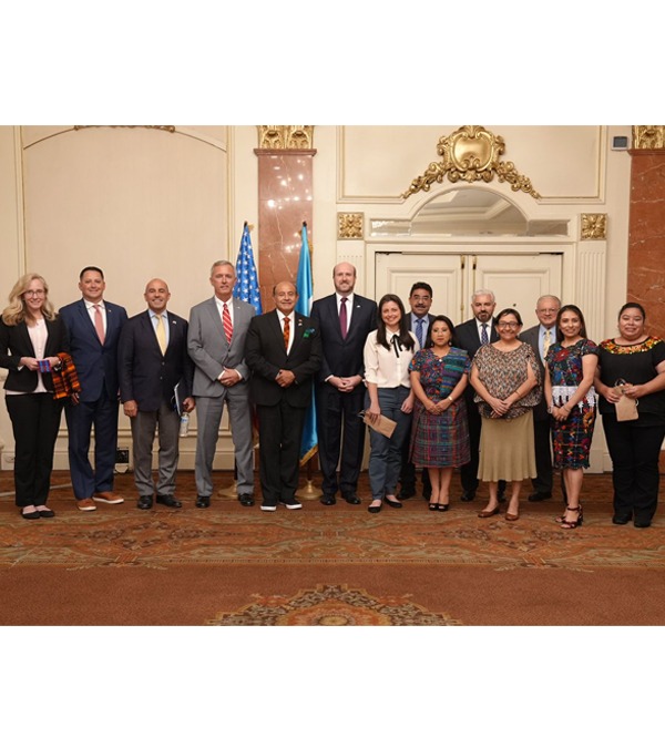 La delegación sostuvo reuniones con líderes de sociedad civil para hablar sobre libertad de prensa. (Foto Prensa Libre: Hemeroteca PL)