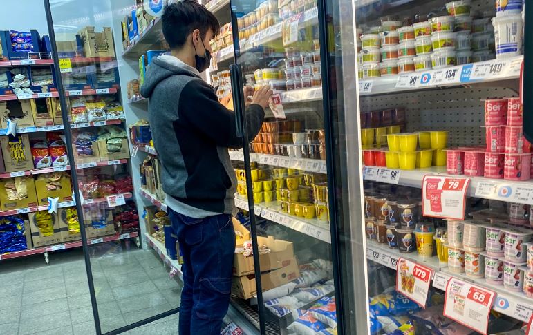 El hecho ocurrió en un supermercado. (Foto referencial: EFE)