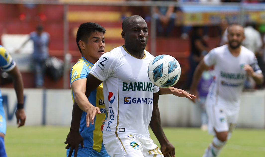 Eliser Quiñones anotó su primer gol con la camiseta de Comunicaciones. Foto Prensa Libre (Comunicaciones) 
