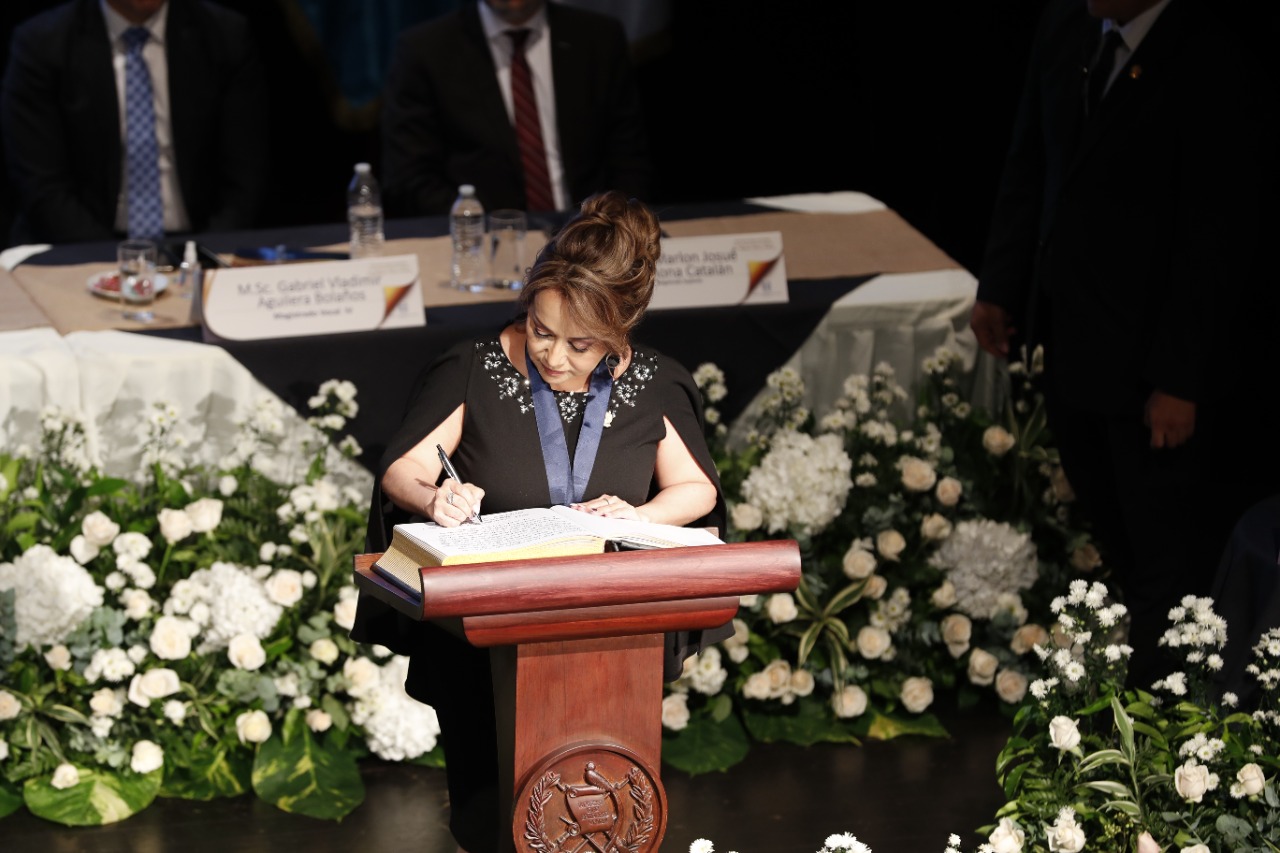 Irma Elizabeth Palencia Orellana