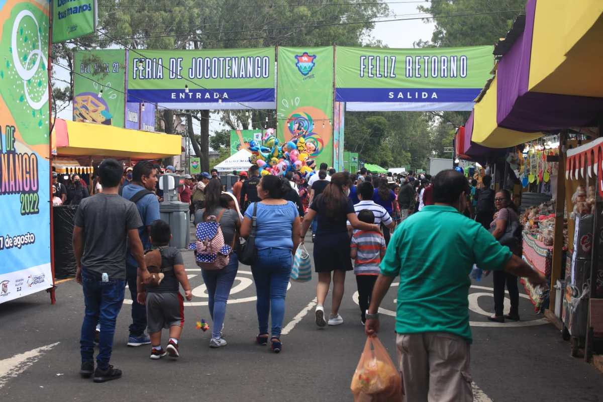 Imágenes | Guatemaltecos visitan la Feria de Jocotenango que llega a su fin este domingo