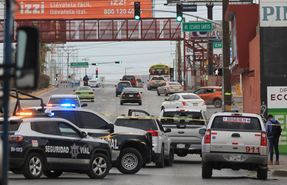 Ola de violencia en Ciudad Juárez deja varios muertos y heridos (el motín en la cárcel y comercios incendiados)
