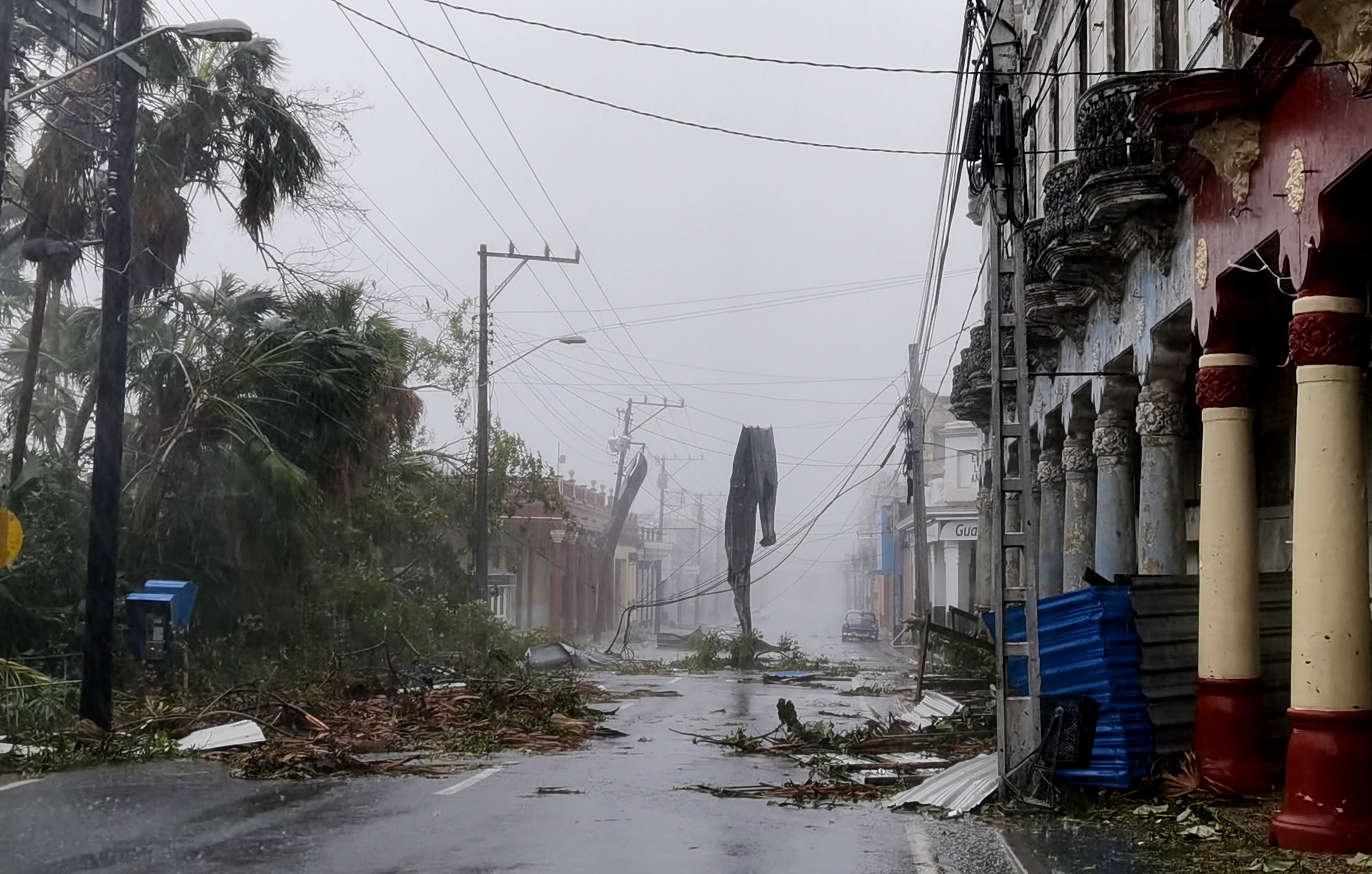 Destrozos por el paso de un huracán en años recientes, en la isla de Cuba, muestra la potencia que logran alcanzar los ciclones que se forman en la zona del Atlántico. (Foto Prensa Libre: EFE)