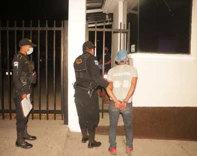 Recluso acusado de asesinato aprovechó cita médica para escapar de cárcel de Chimaltenango