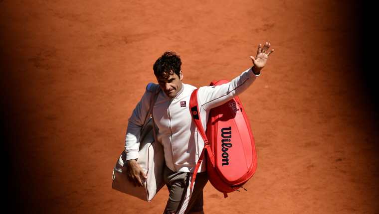 El tenista suizo Roger Federer anuncio su retiro de tenis profesional y asegura que seguirá jugando, pero ya no en Grand Slam. (Foto Prensa Libre: AFP).