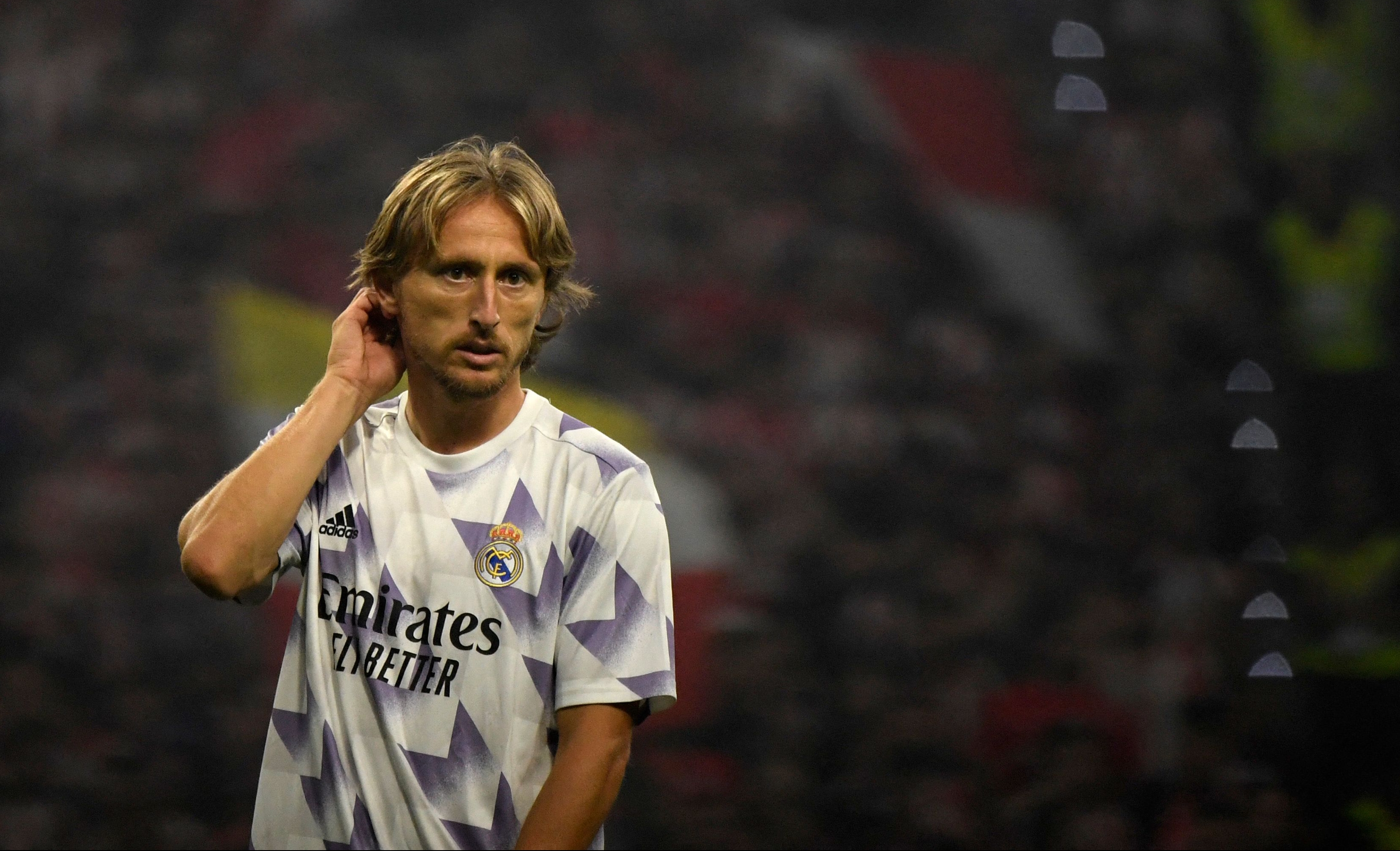 Con 37 años, Luka Modric sigue siendo uno de los jugadores más importantes del Real Madrid y un motor en el mediocampo blanco. (Foto Prensa Libre: AFP)