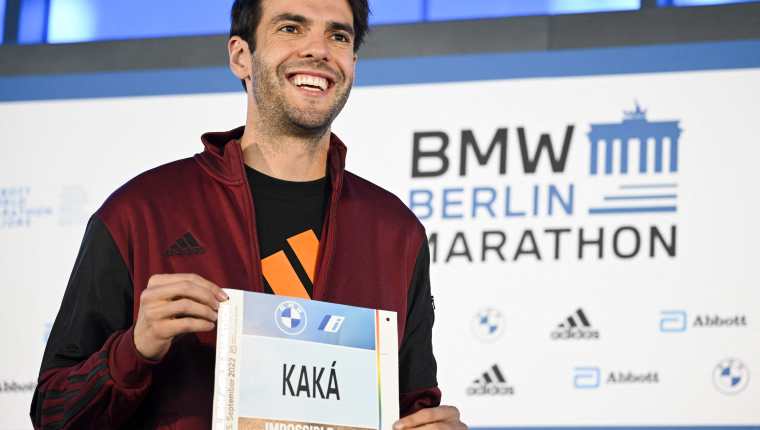 De esta manera anunció Kaká ante los medios que correrá su primer maratón. (Foto Prensa Libre: AFP)