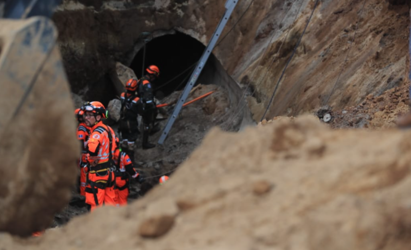Socavón en Villa Nueva