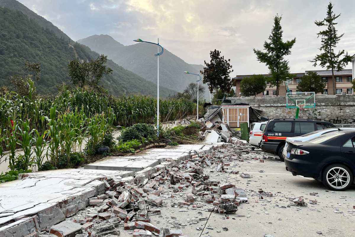 IMÁGENES: Terremoto de magnitud 6.8 en China deja al menos 21 muertos y edificios destruidos