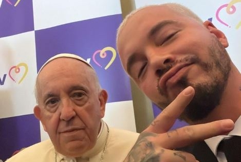 J Balvin: Las peculiares imágenes que compartió el reguetonero junto al Papa Francisco