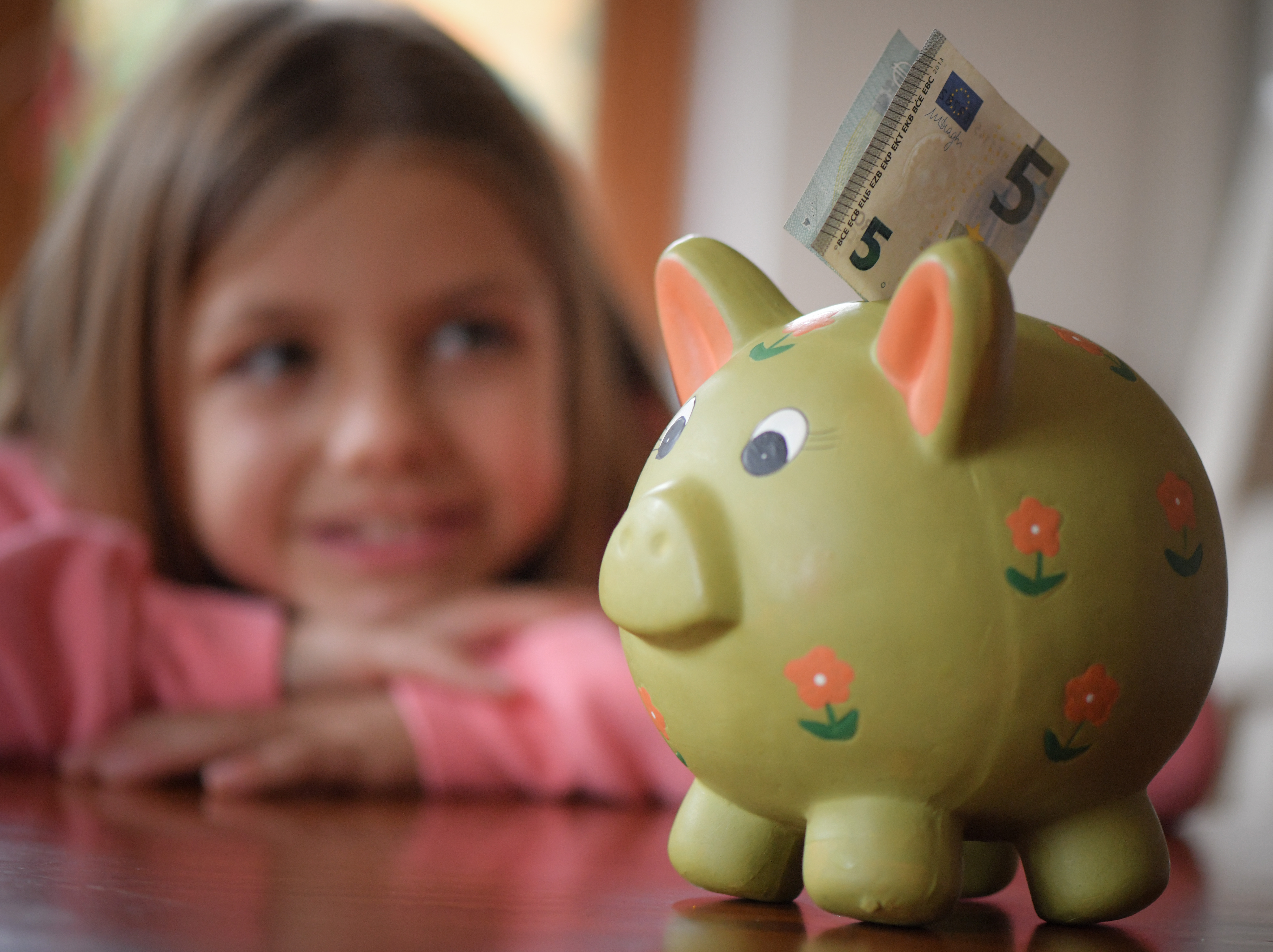 La importancia de enseñar el valor del dinero a niños