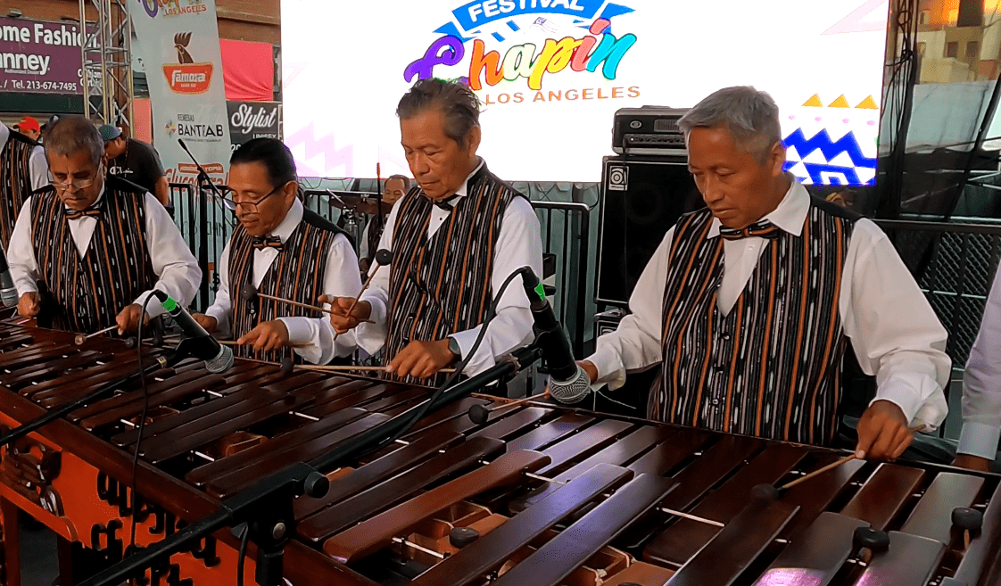 Marimbas en el Festival Chapín en Los Ángeles