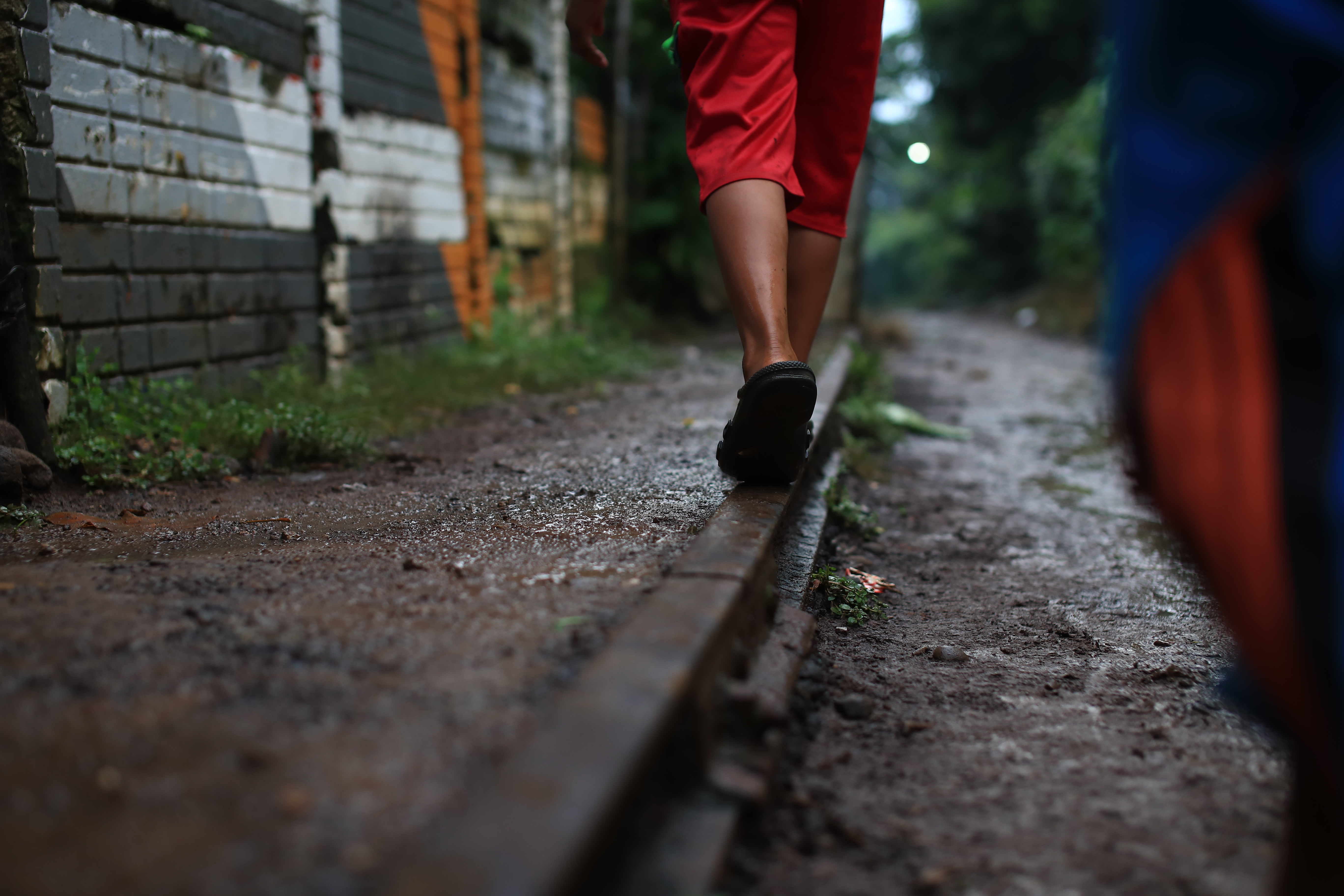 Unas 15 mil familias el Suroccidente que viven en terrenos por donde pasa la línea férrea están preocupados por posibles desalojos. (Foto Prensa Libre: Carlos Hernández Ovalle).


foto Carlos Hernndez
01/09/2022