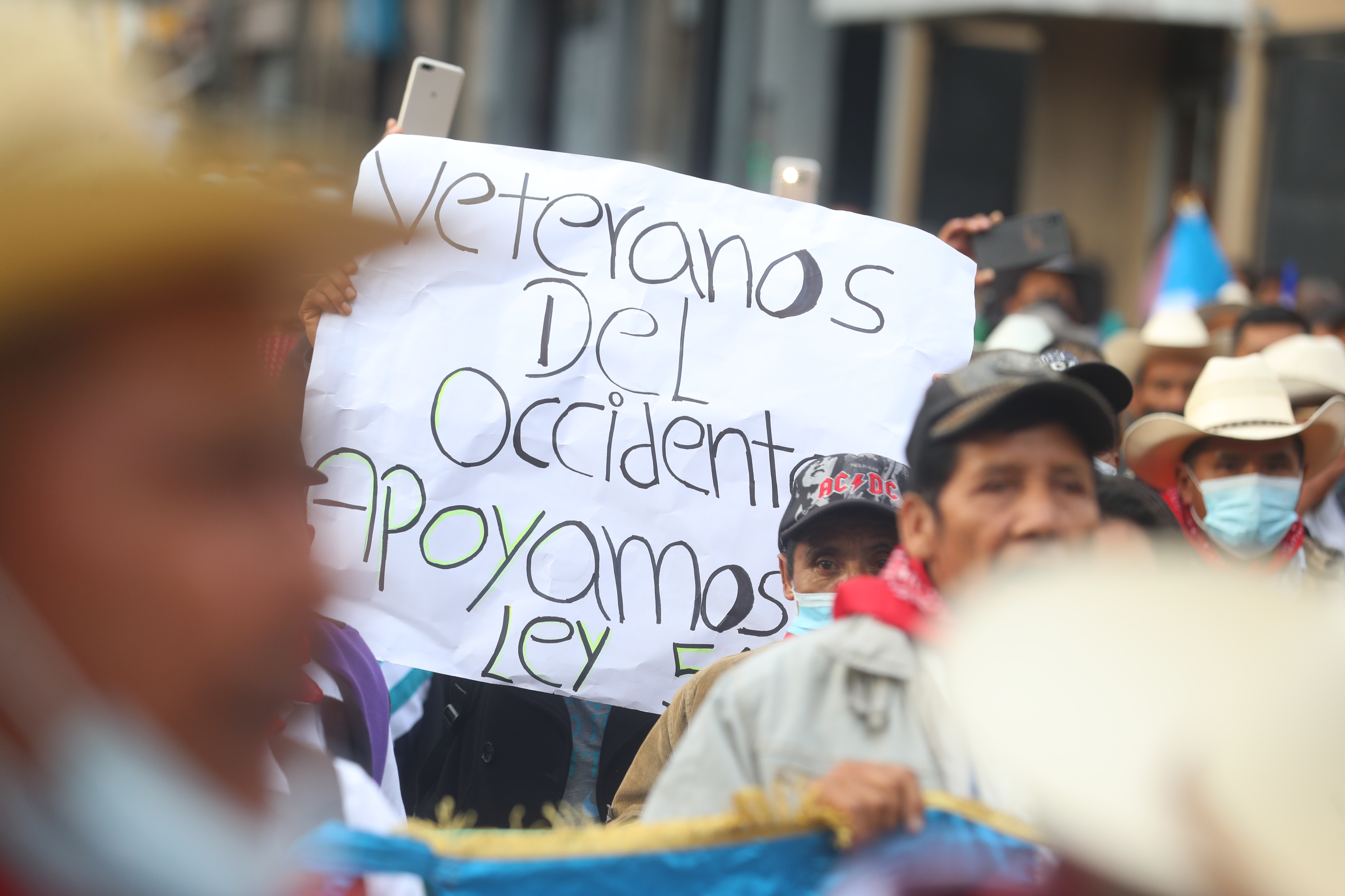 Varios puntos del país serán bloqueados por veteranos militares a partir de este martes 25 de octubre. (Foto Prensa Libre: HemerotecaPL)