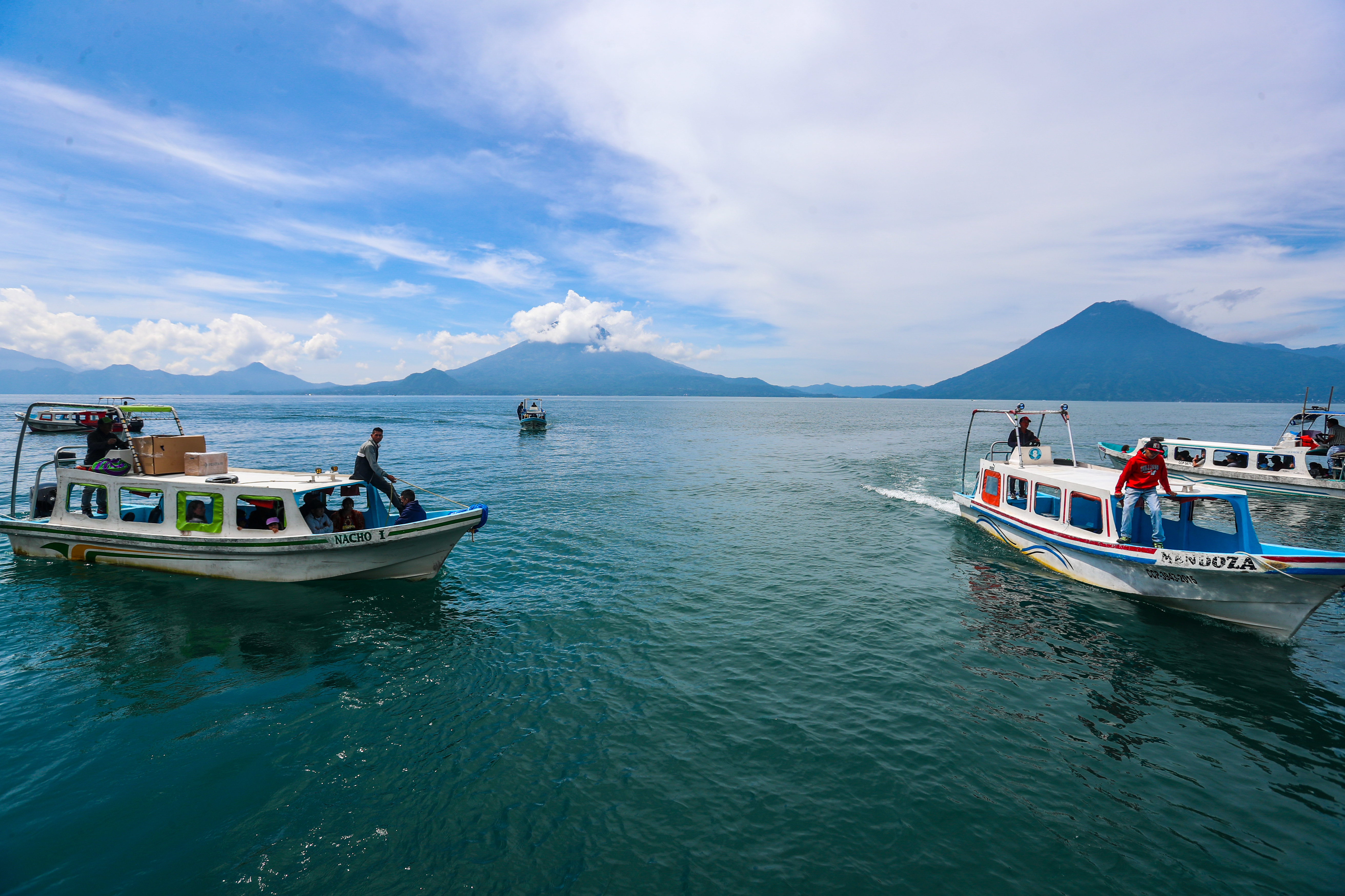 El Lago de Atitlán se encuentra entre los sitios turísticos más visitados en Guatemala durante distintas temporadas. (Foto Prensa Libre: Juan Diego González)