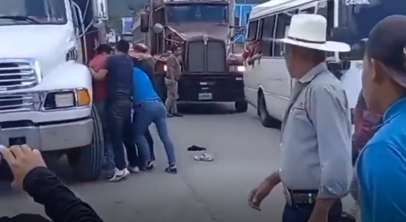 Pelea de pilotos en Baja Verapaz