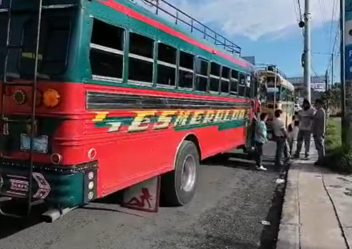 Pelea de pilotos en Villa Nueva