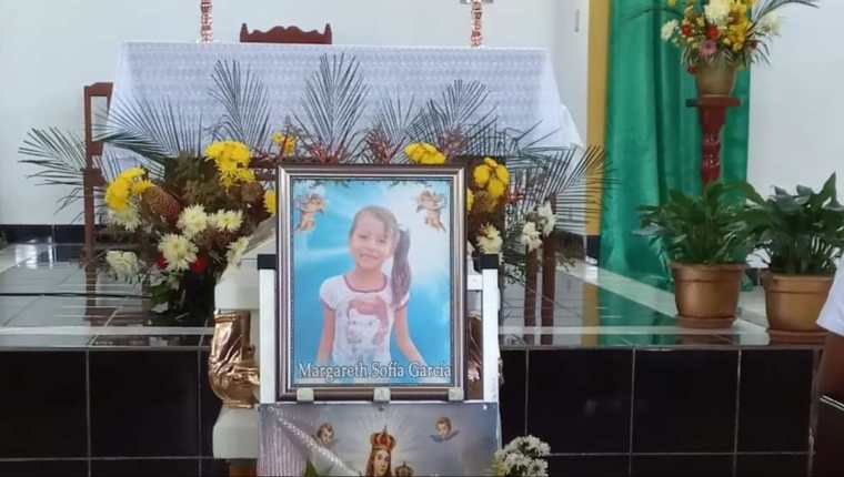 Los restos de Margaret Sofía García fueron inhumados en la aldea Chanmagua, Esquipulas, Chiquimula. (Foto Prensa Libre: @neviprod)