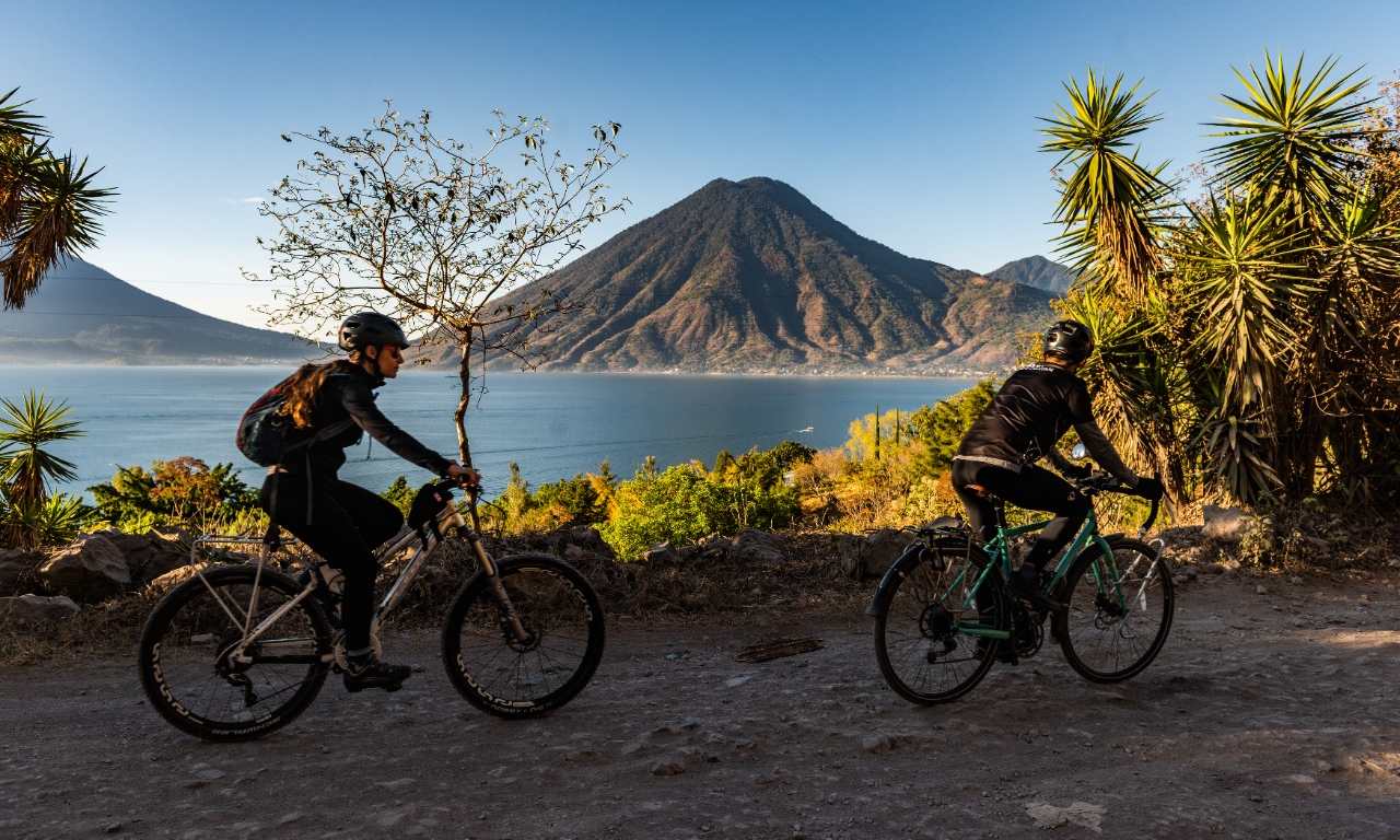 “Bici ruta 502” el documental que presenta la belleza de Guatemala