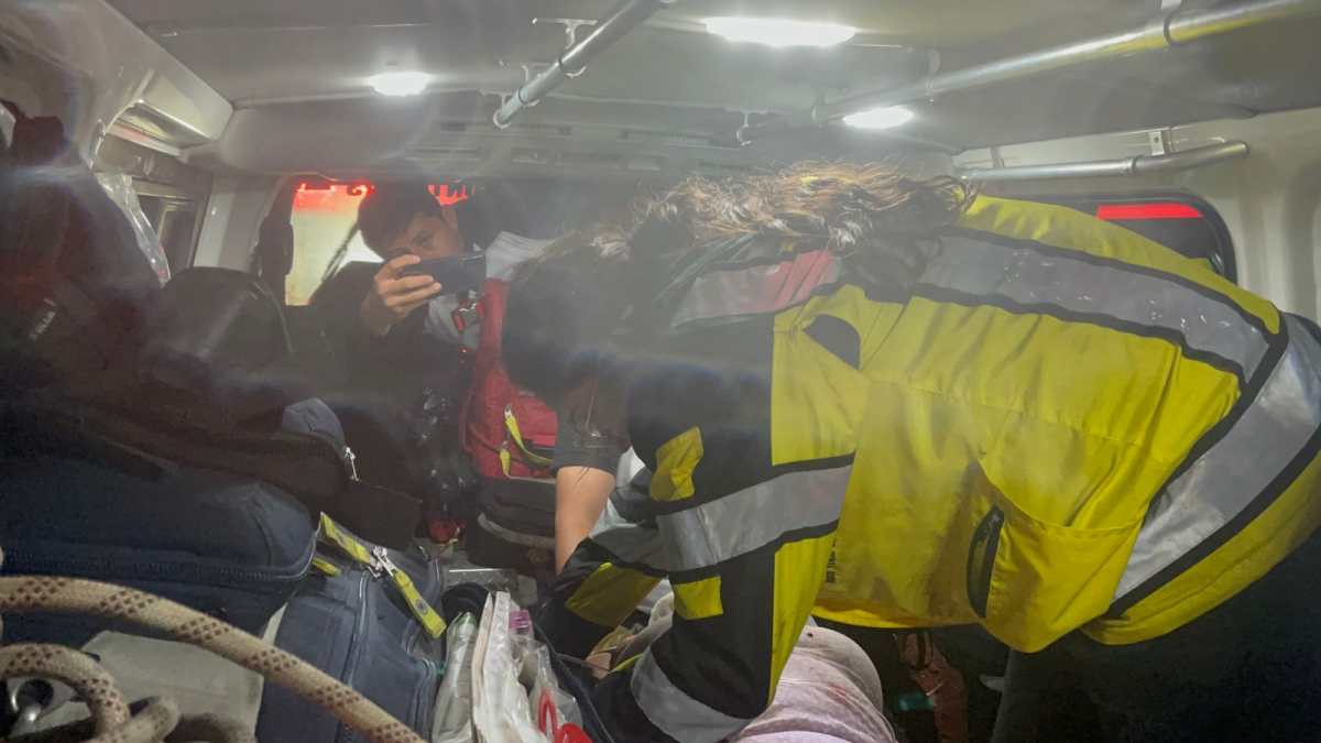 Fotos y vídeos: Así fue el rescate de las tres personas en el socavón en Villa Nueva