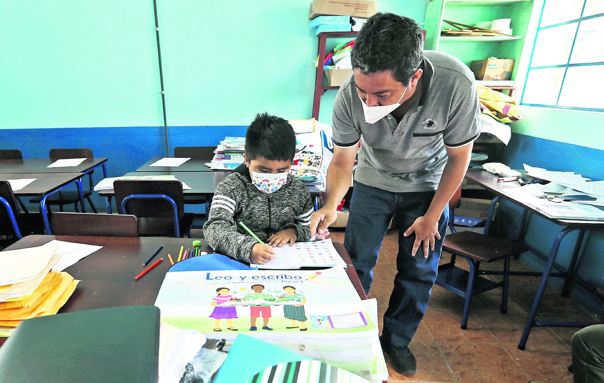 En Guatemala seis de cada 10 docentes en el sector público imparten clases en la primaria. (Foto Prensa Libre: Hemeroteca PL)