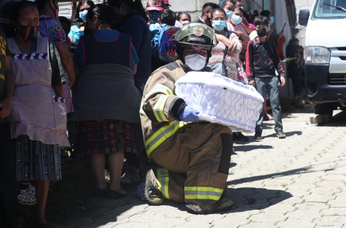 La tragedia en imágenes: 12 integrantes de una familia mueren en un incendio en Magdalena Milpas Altas, Sacatepéquez