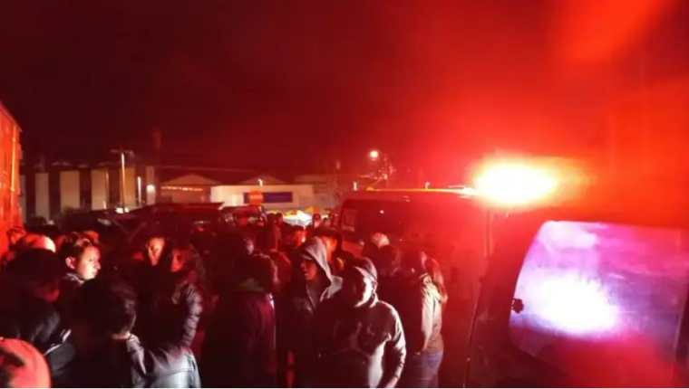 Nueve personas murieron y otras 20 resultaron heridas por la estampida humana después de un concierto en Quetzaltenango. (Foto Prensa Libre: Mynor Toc)