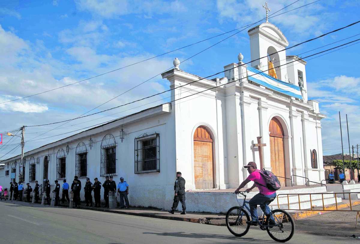 La Policía prohíbe procesiones católicas en la ciudad nicaragüense de Masaya