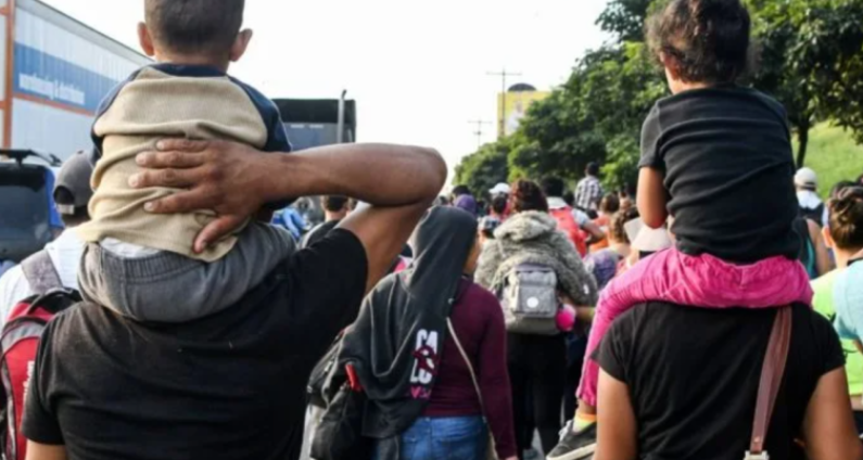 Las caravanas migratorias han elevado el número de indocumentados que pasan por Guatemala. Fotografía: EFE. 