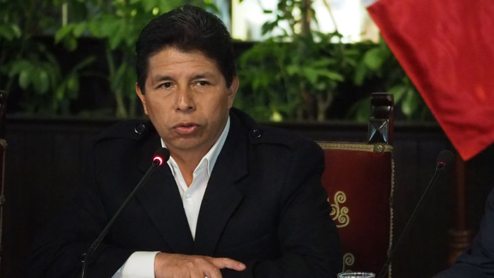 Pedro Castillo dijo que las acusaciones son "una nueva modalidad de golpe de Estado".
Getty Images
