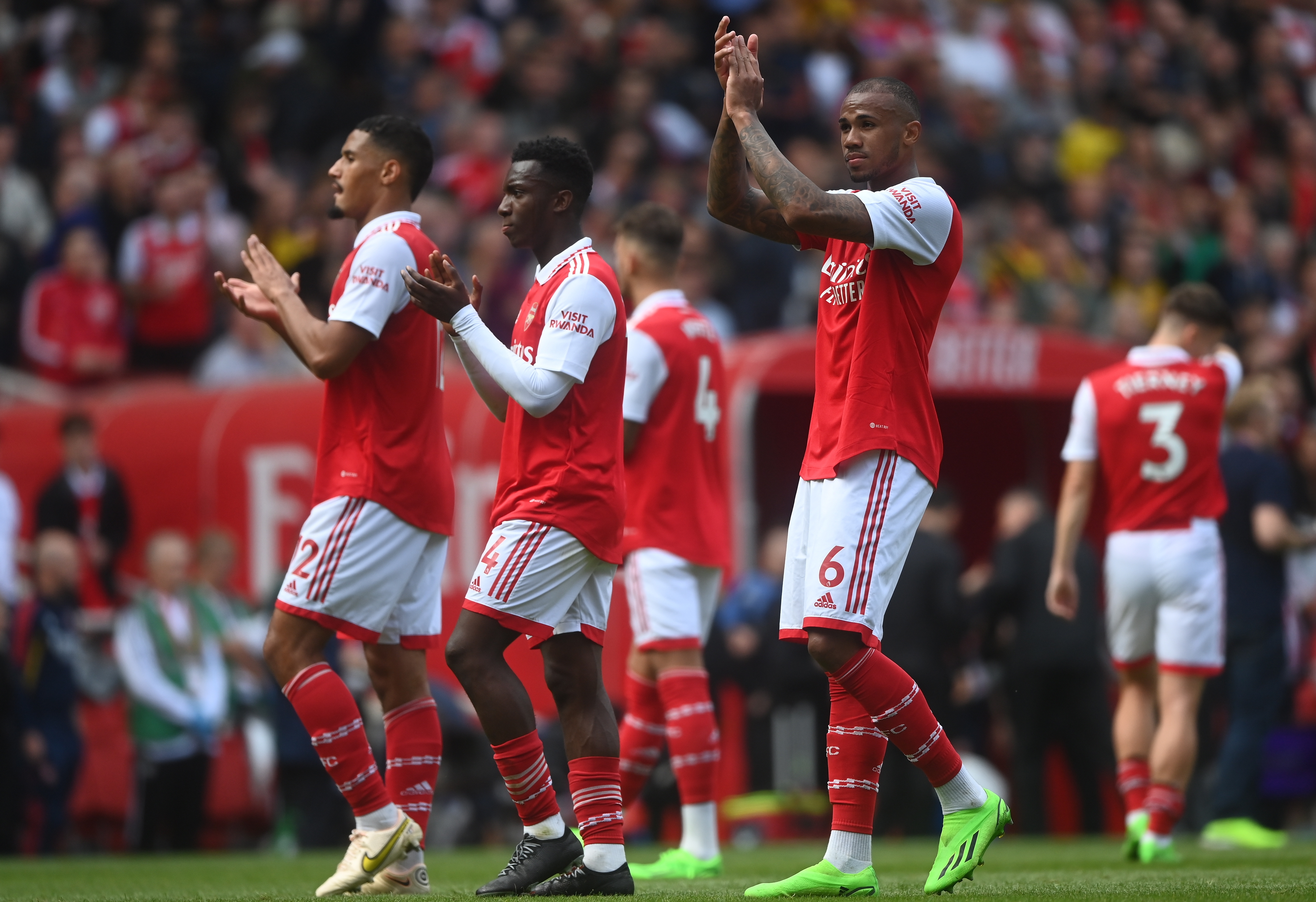 Jugadores del celebran luego de vencer al Tottenham Hotspur. Foto Prensa Libre (EFE)