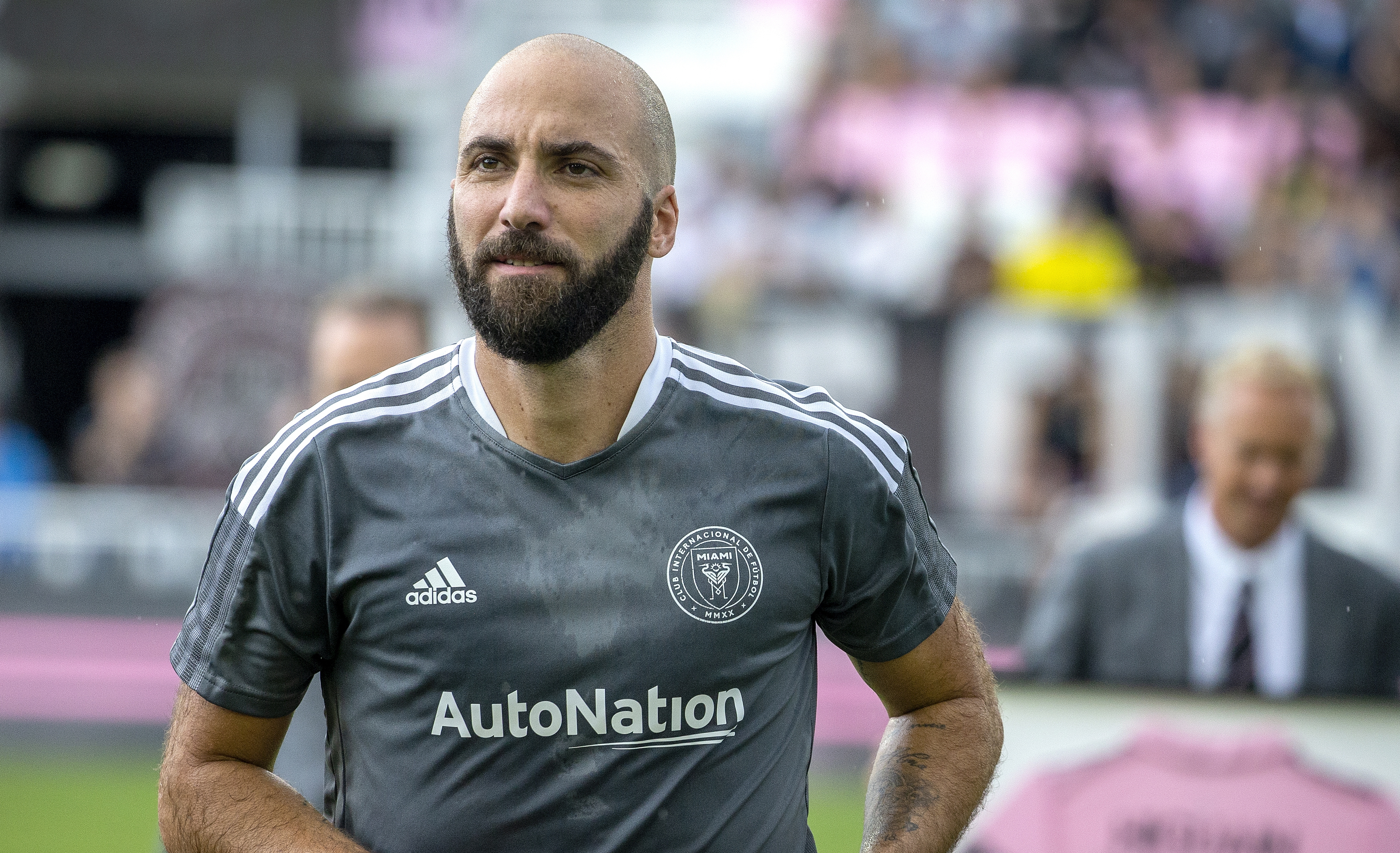 ¡Refuerzo de lujo! El “Kun” Agüero confirma que Gonzalo Higuaín jugará la Kings League con su equipo